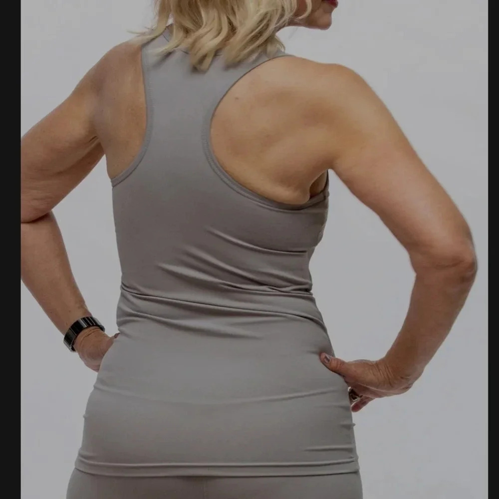 any age activewear grey COMPLETE COVERAGE TUMMY CONTROL SPORT TANK WITH BRA M - Picture 2 of 12